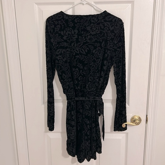 Anthropologie Saylor The Rebecca Black Velvet Floral Burnout Belted Vneck Romper - Picture 6 of 9